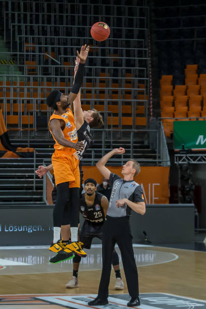 她的双打成 她的双打成